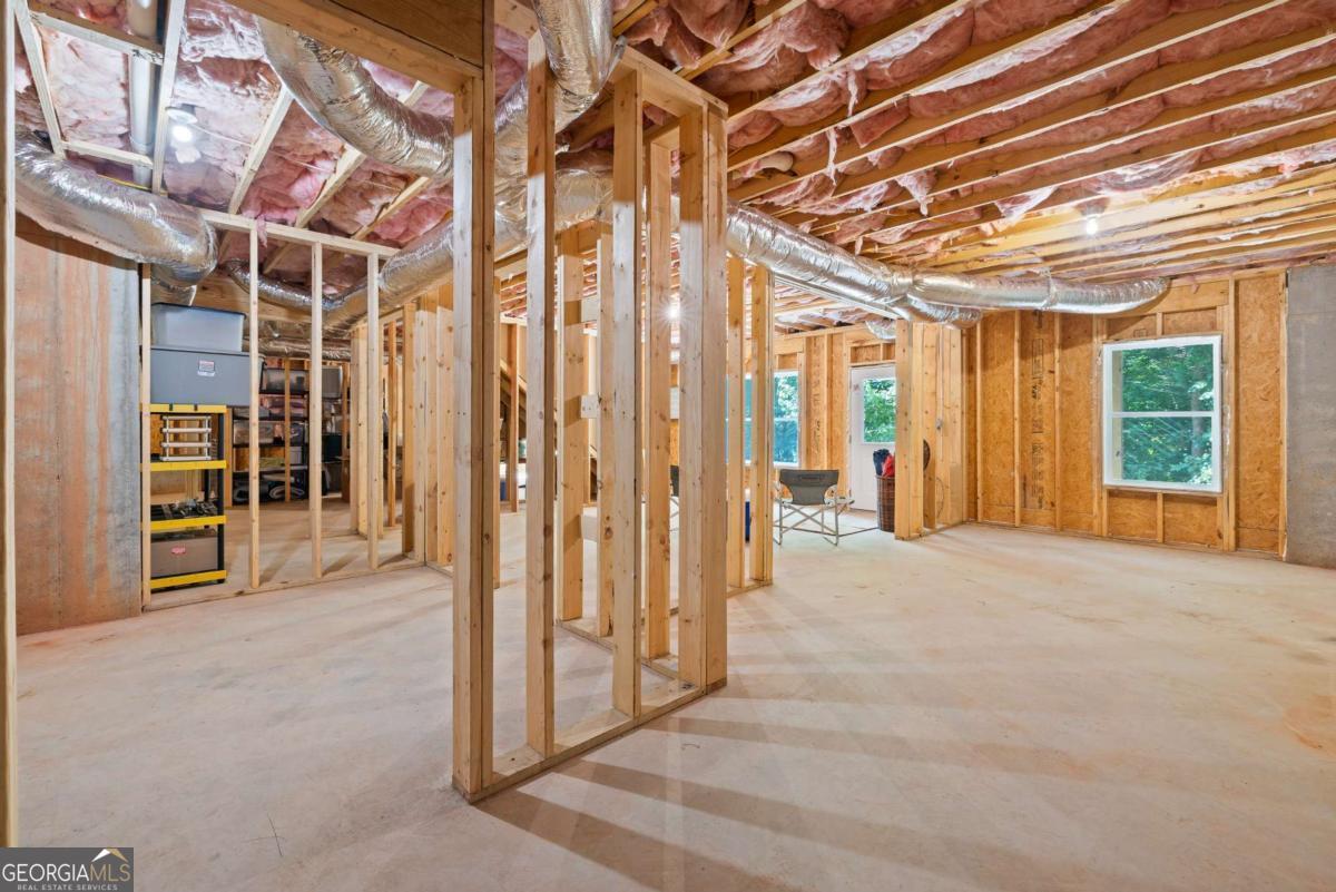 220 Meredith Ridge Road