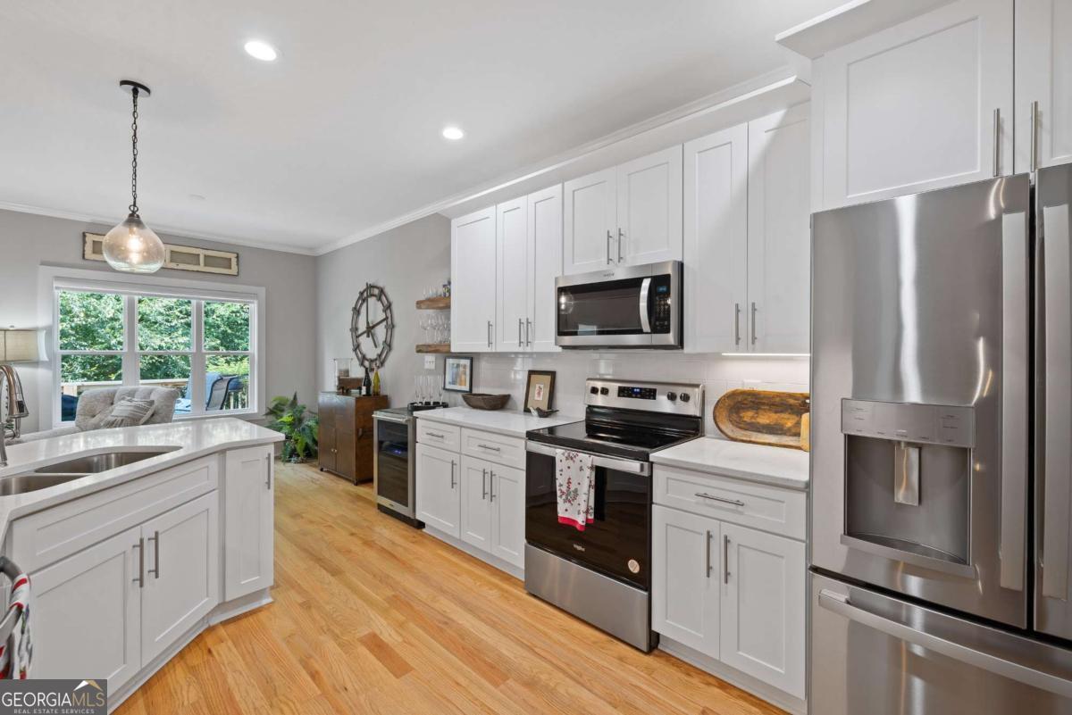 220 Meredith Ridge Road