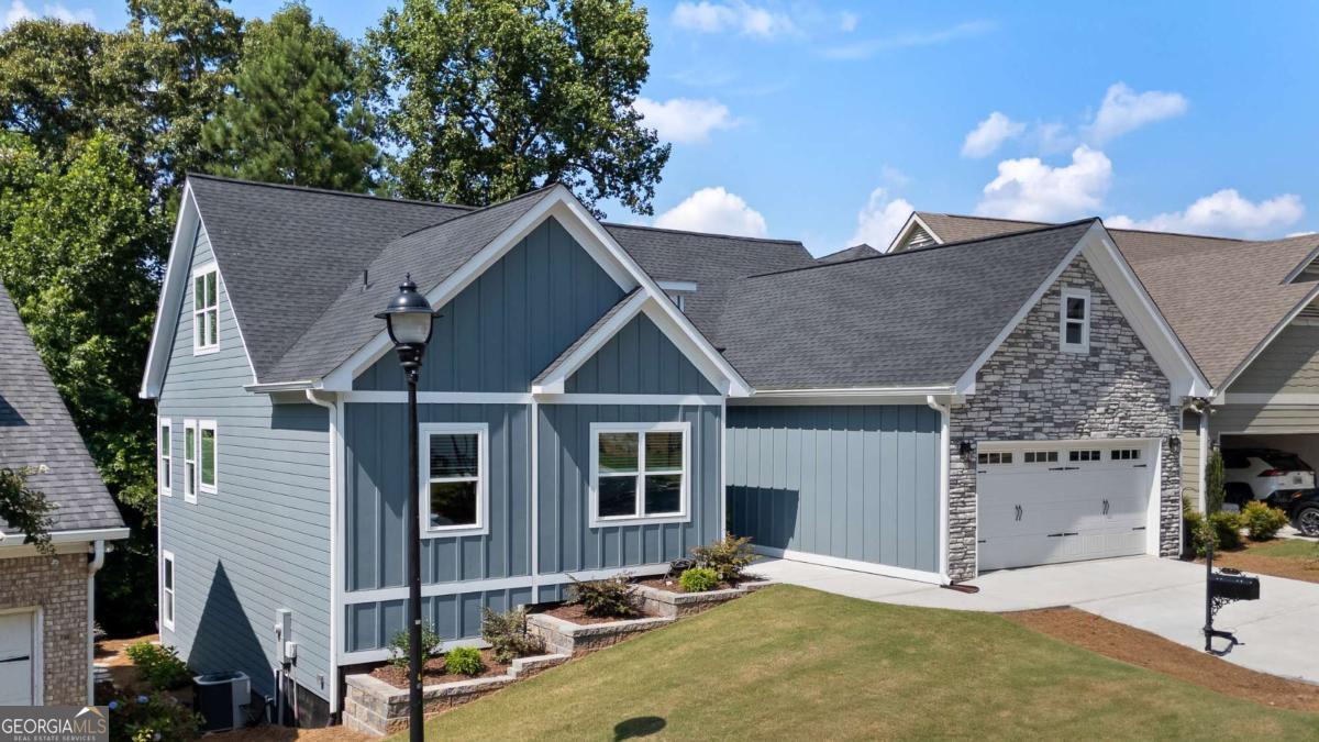 220 Meredith Ridge Road
