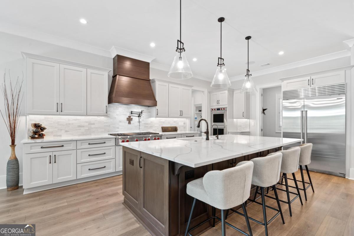 1030 Parrotts Cove