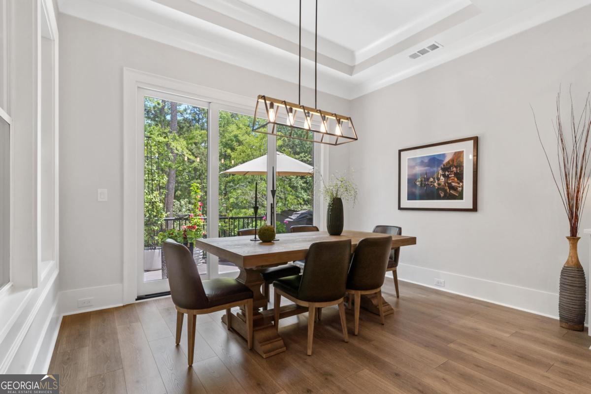 1030 Parrotts Cove