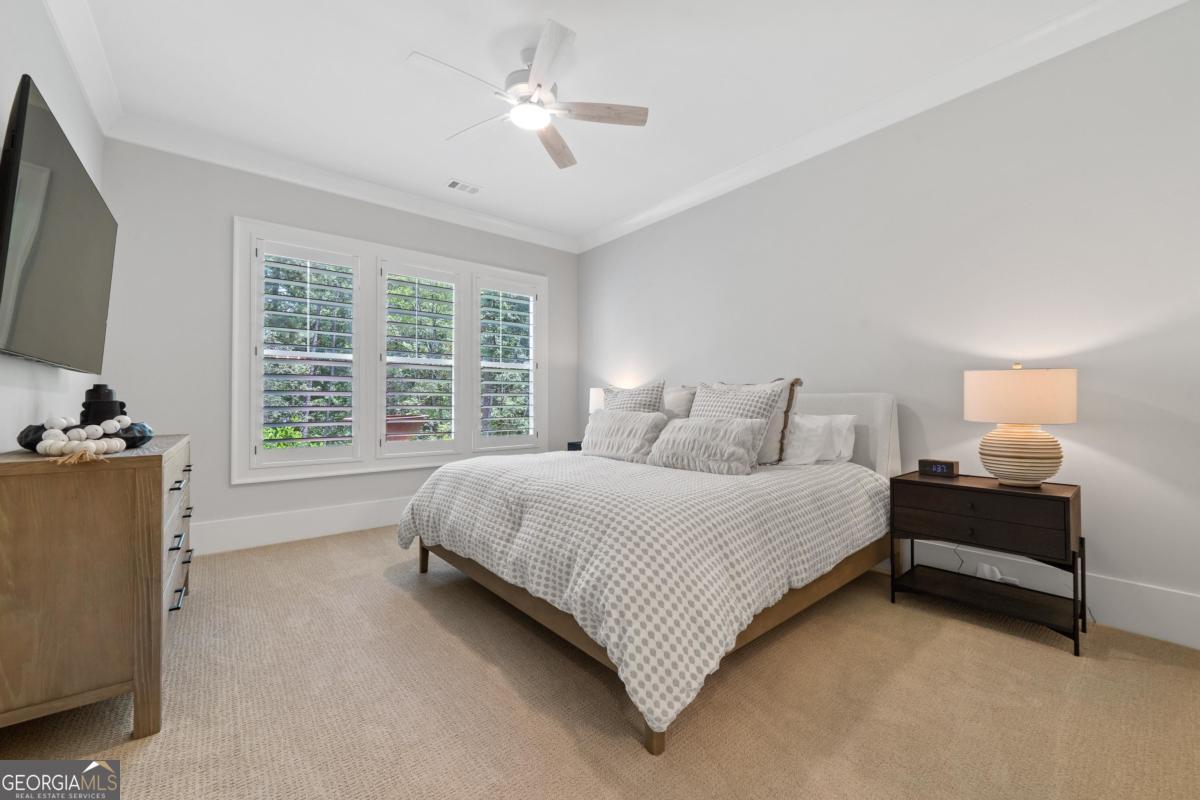 1030 Parrotts Cove
