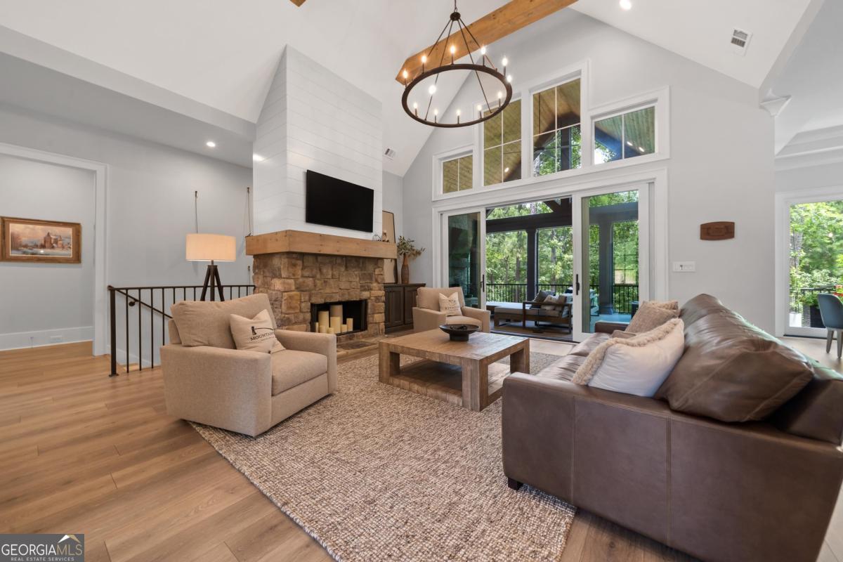 1030 Parrotts Cove