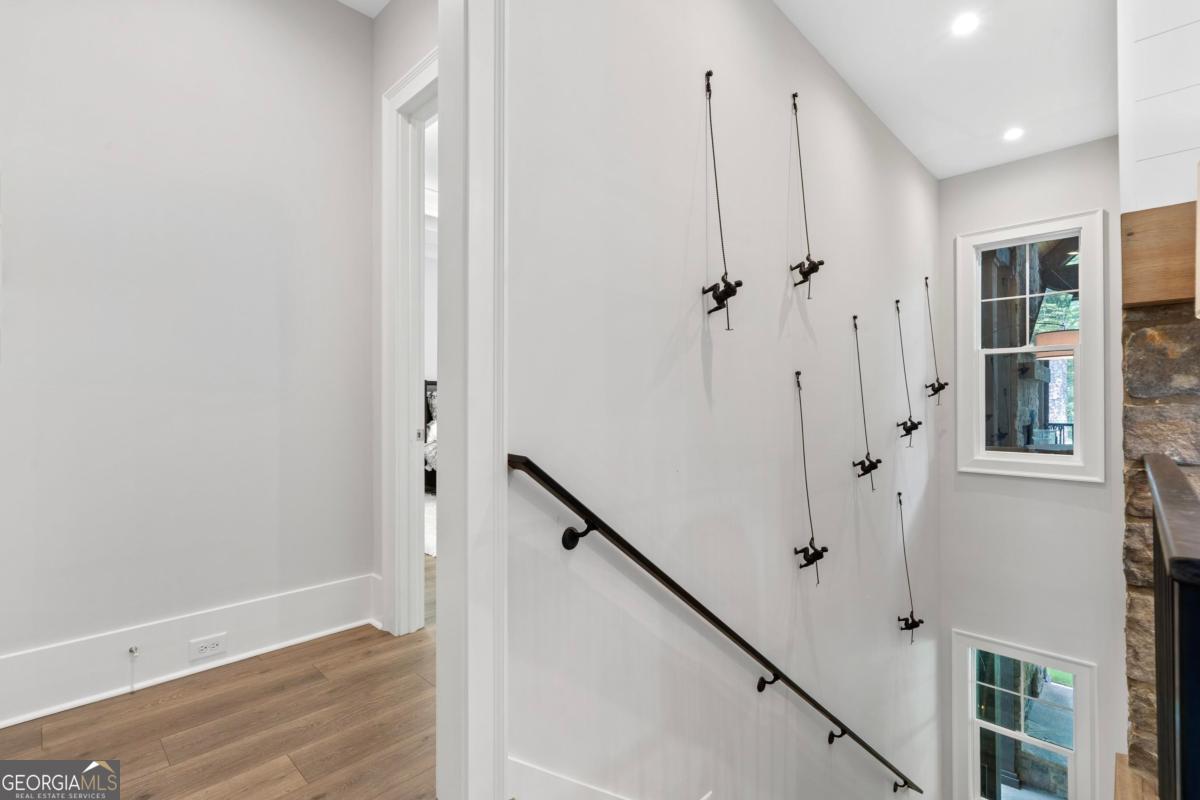 1030 Parrotts Cove