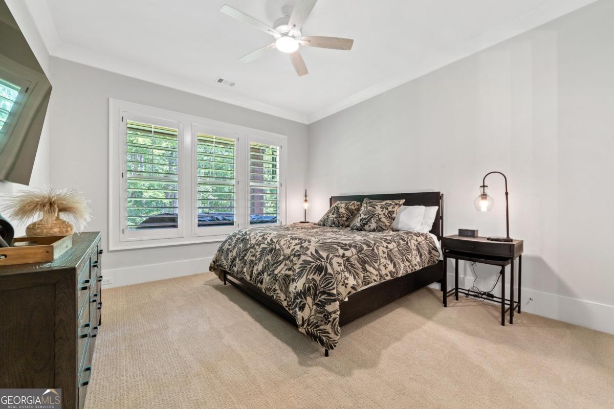 1030 Parrotts Cove