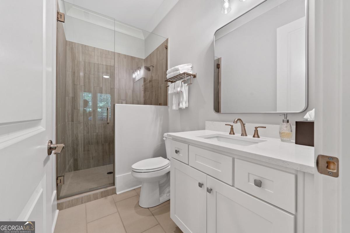 1030 Parrotts Cove
