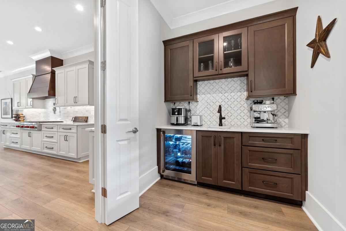 1030 Parrotts Cove