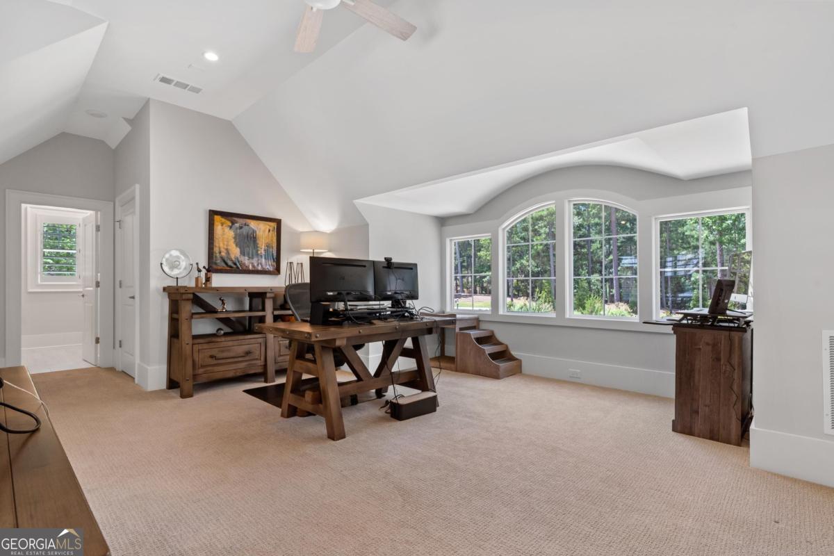 1030 Parrotts Cove