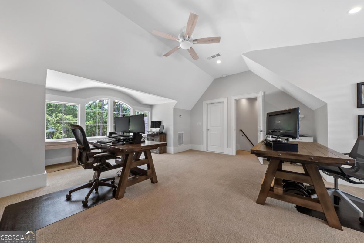 1030 Parrotts Cove