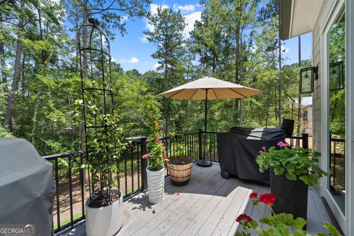 1030 Parrotts Cove
