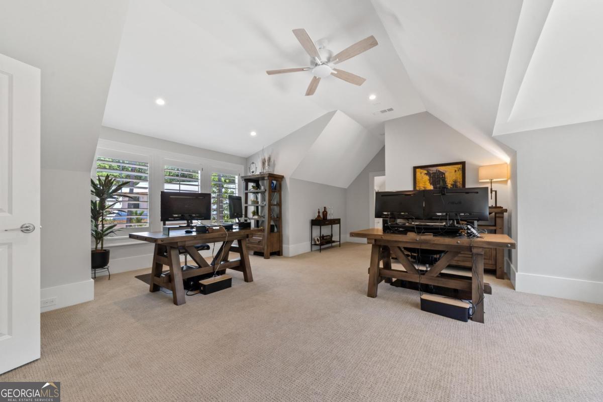 1030 Parrotts Cove