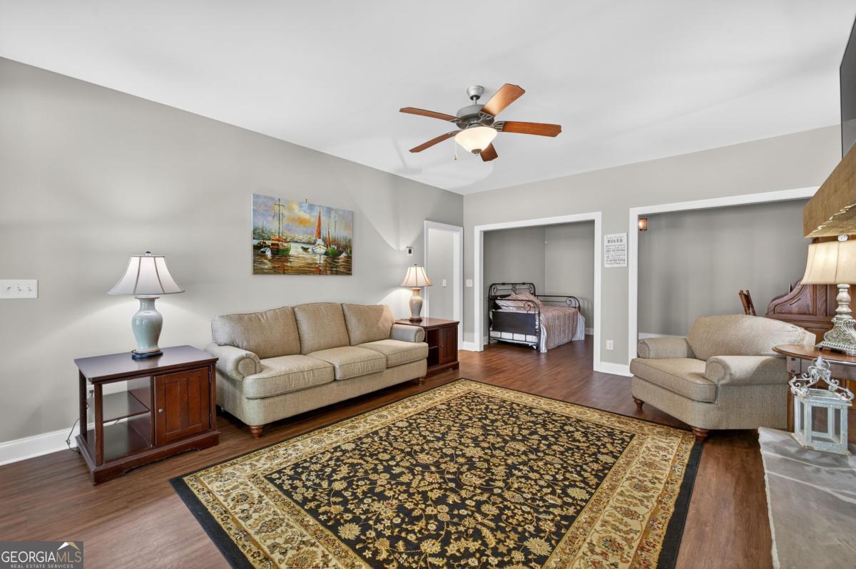 1230 Sailview Drive