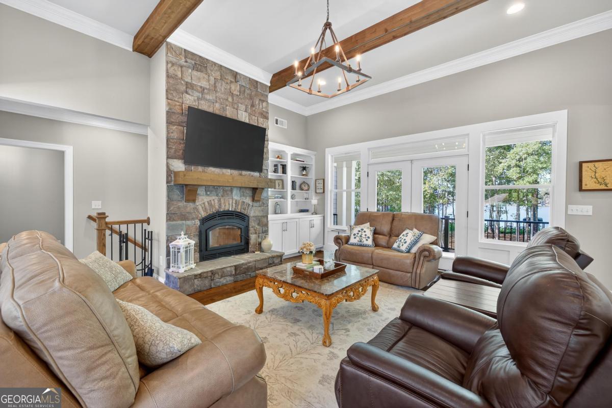 1230 Sailview Drive
