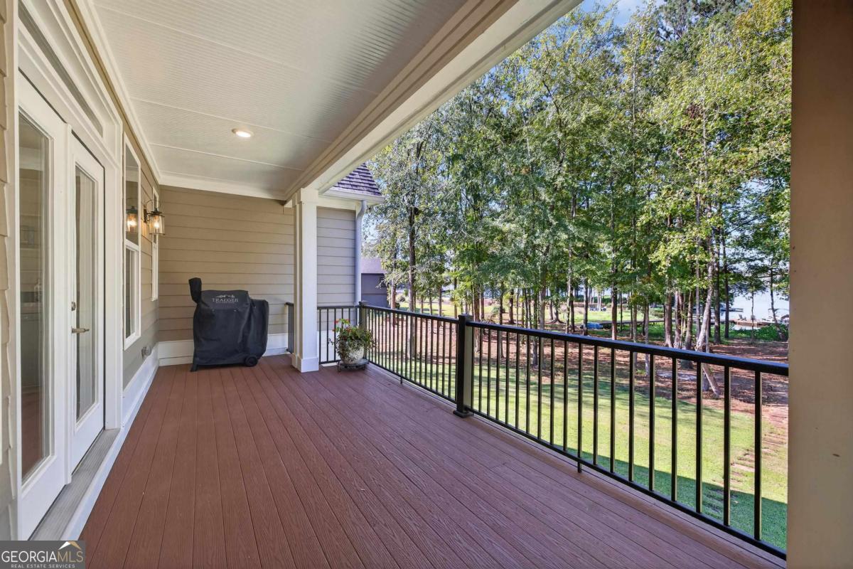 1230 Sailview Drive