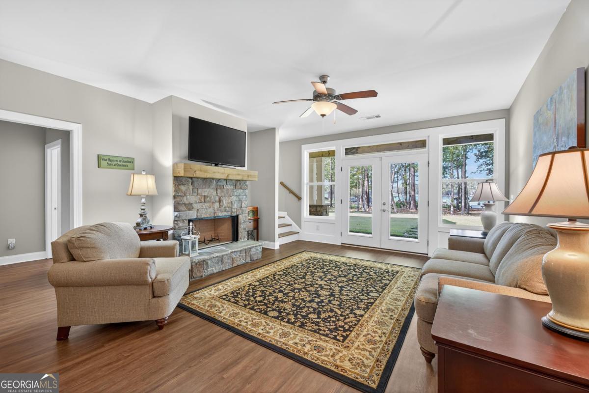 1230 Sailview Drive