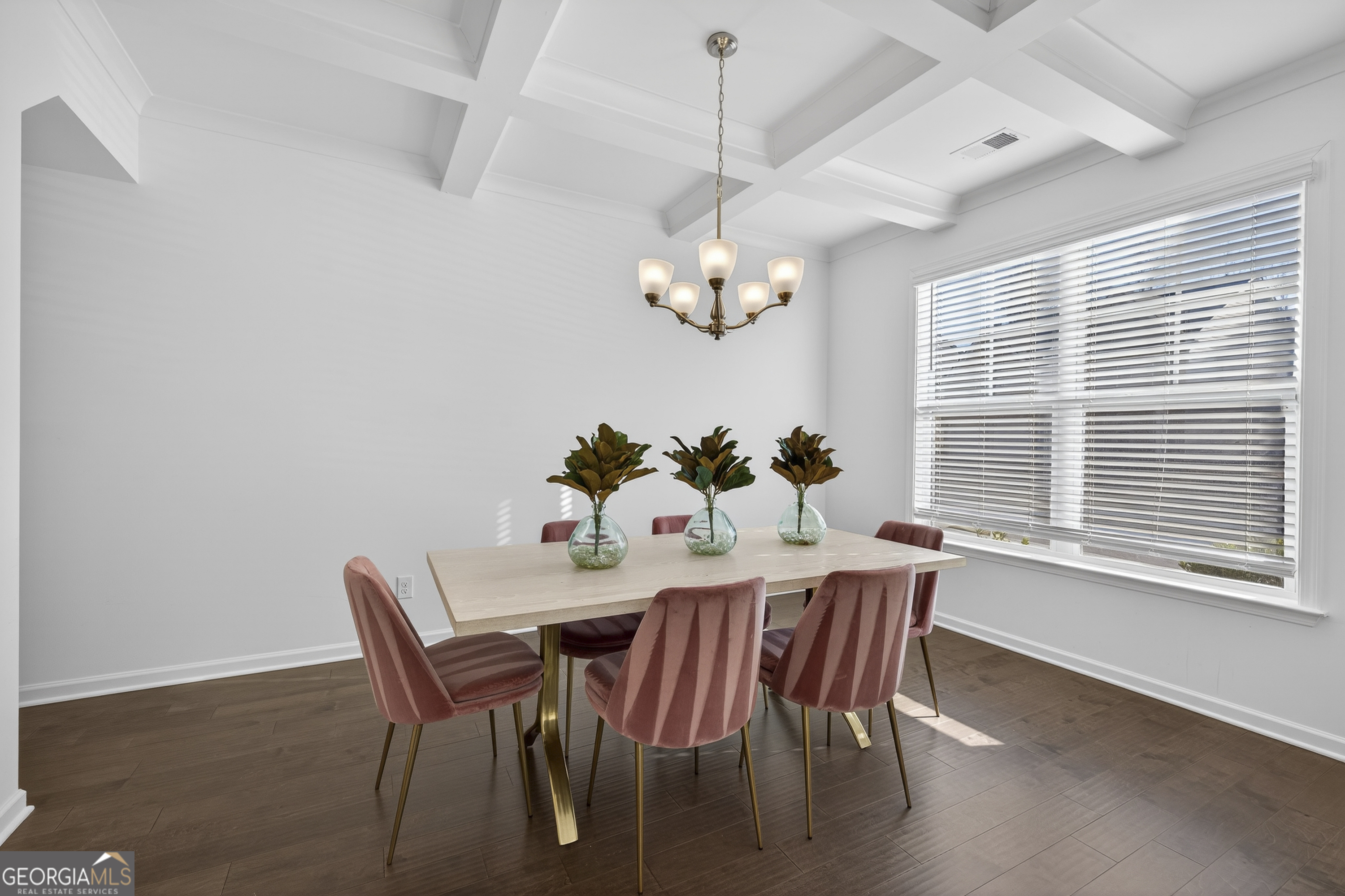 1400 Trident Maple Chase