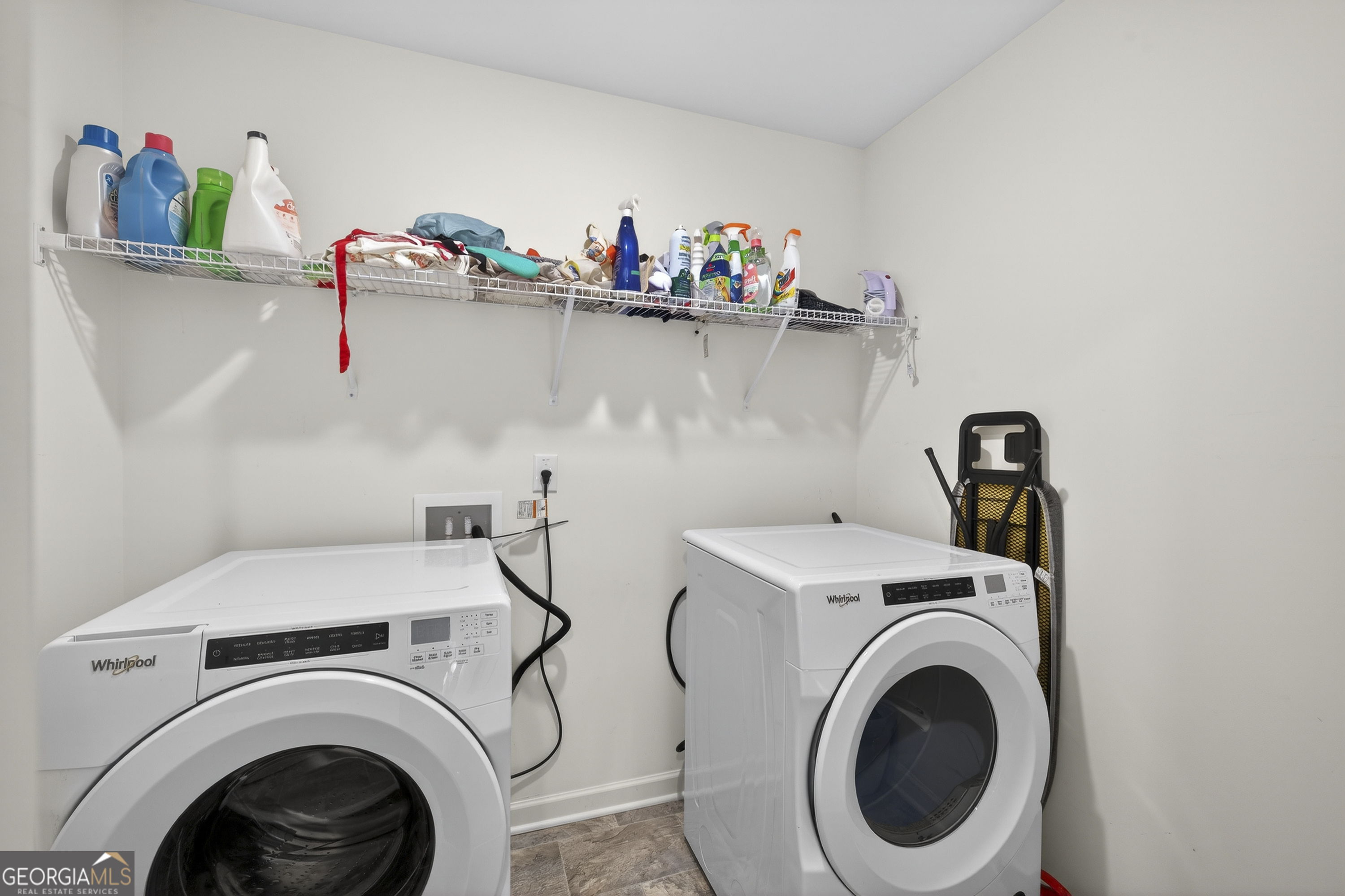 1400 Trident Maple Chase