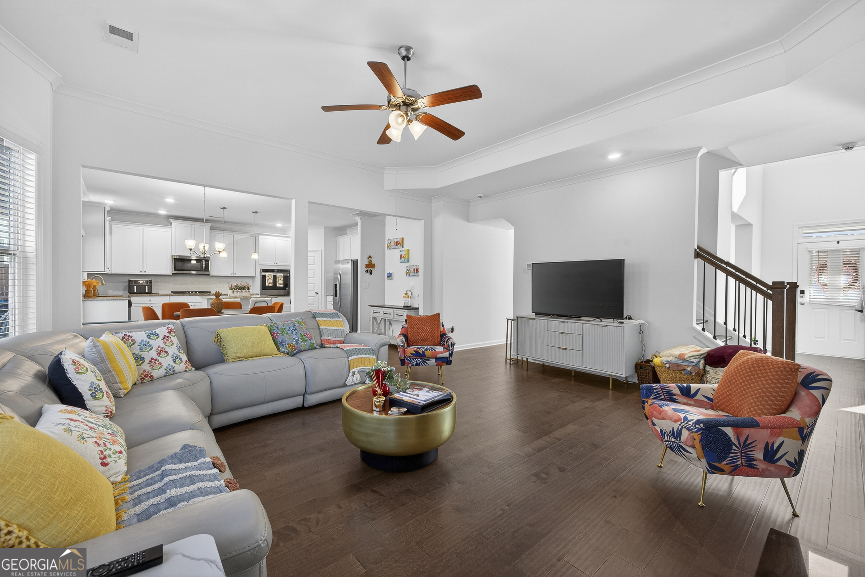 1400 Trident Maple Chase