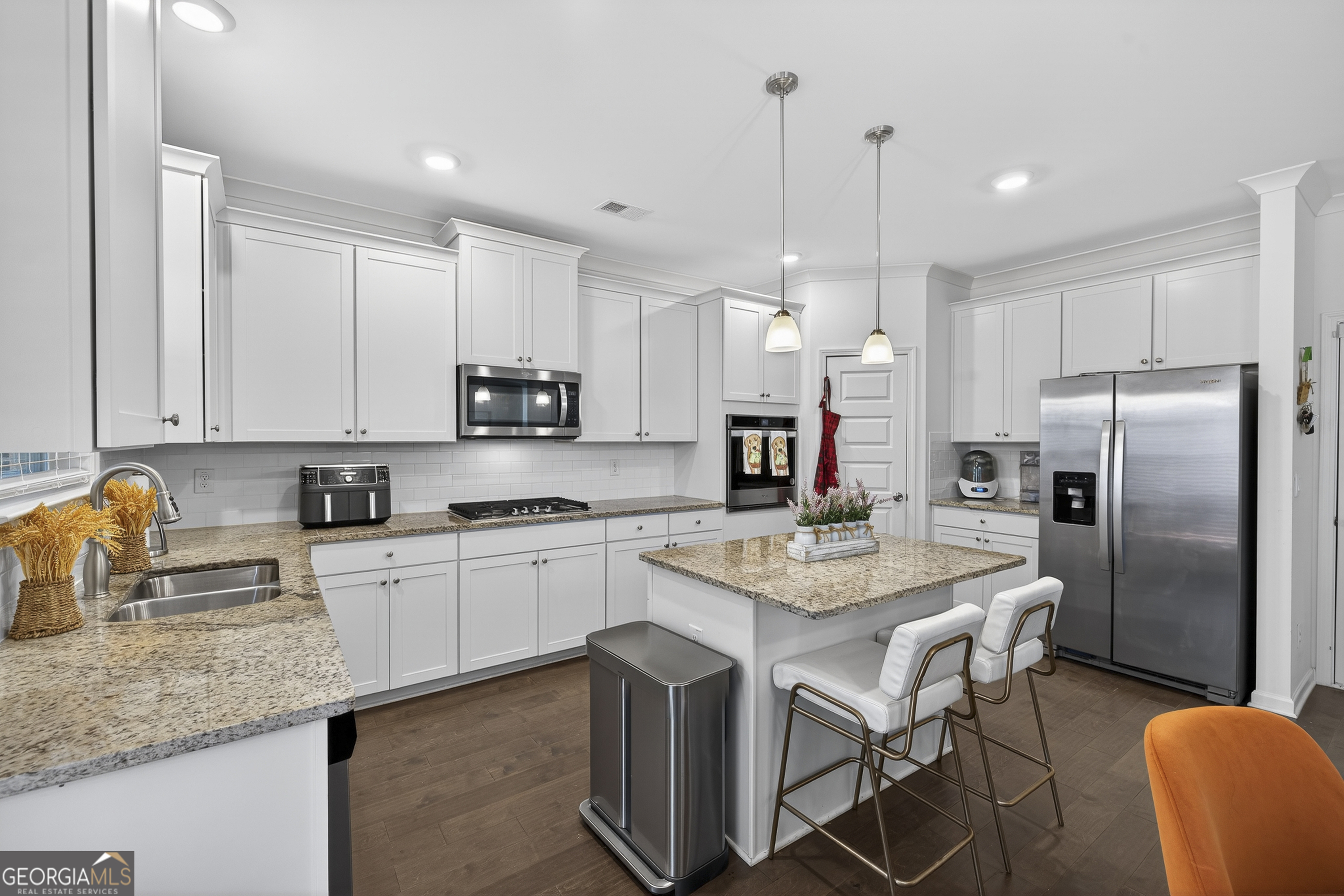 1400 Trident Maple Chase