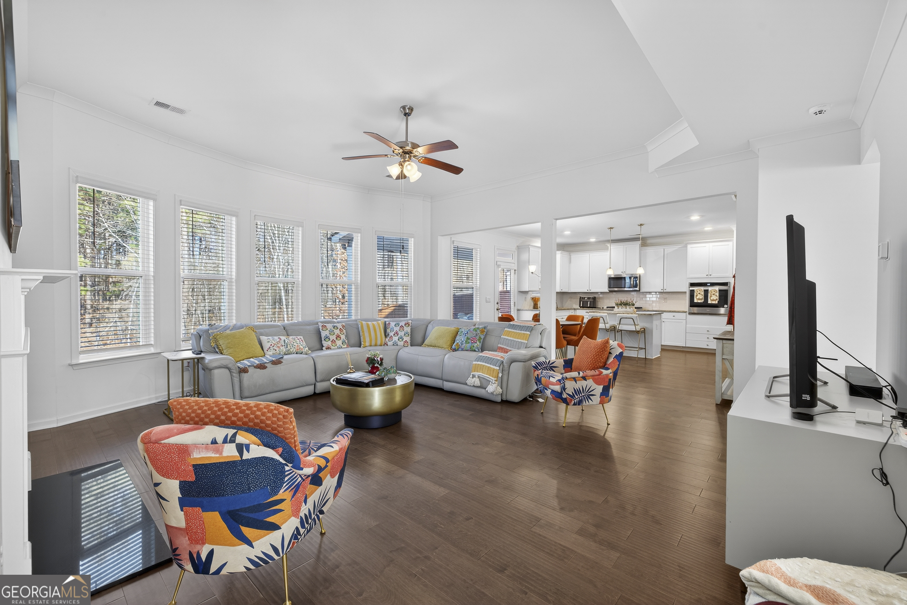 1400 Trident Maple Chase