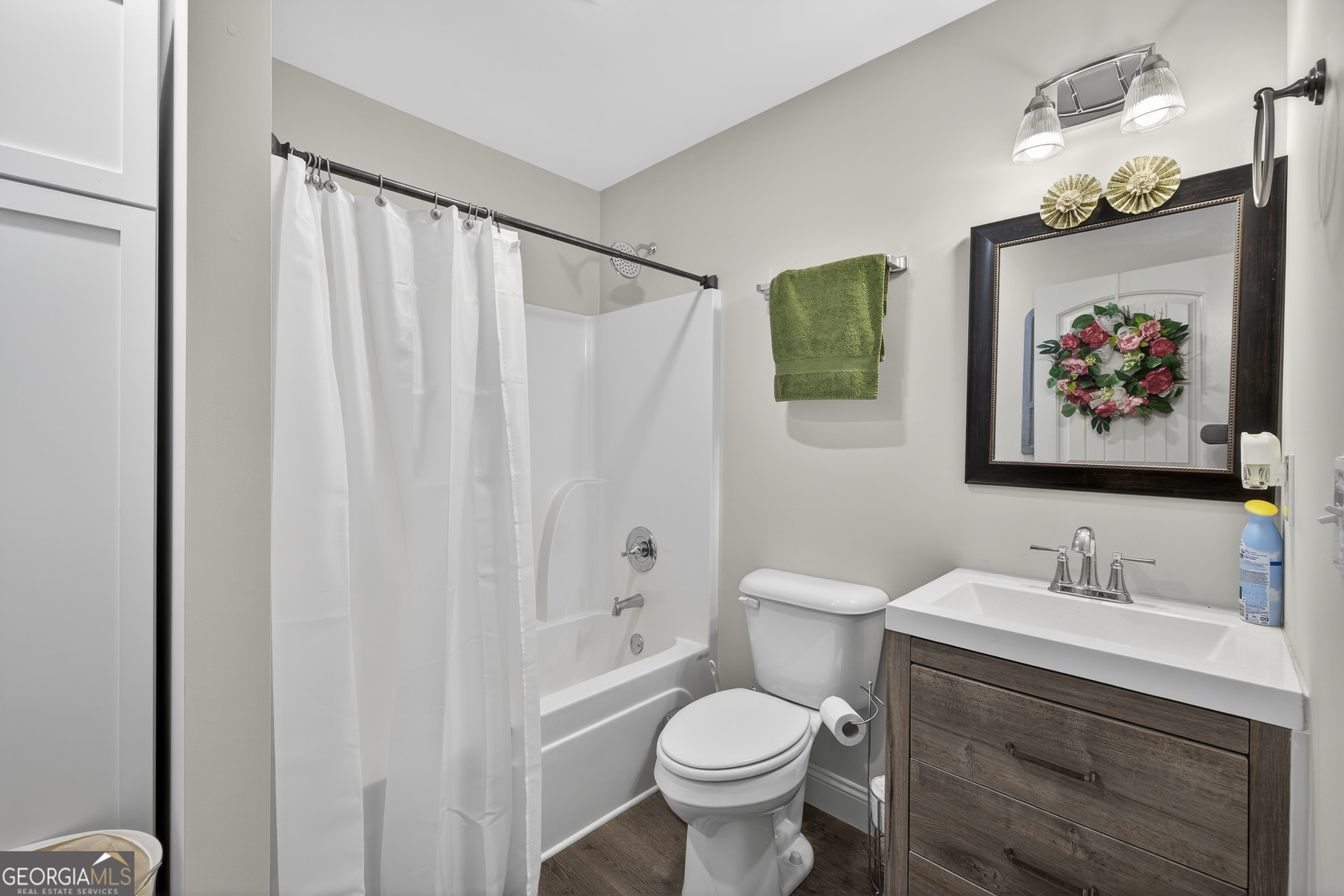 195 Surrey Chase Drive