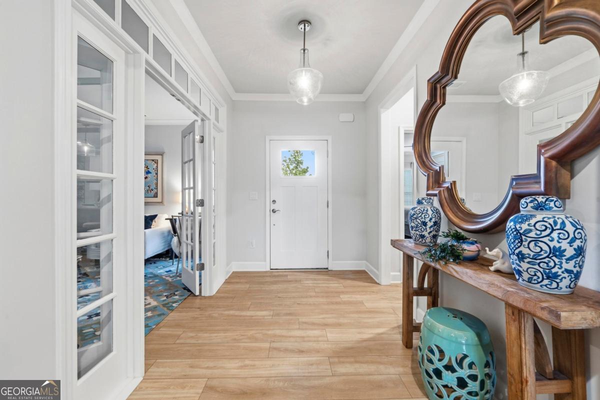 1020 Lake Terrace Bend