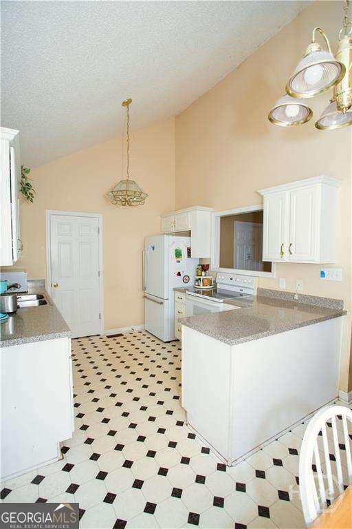 64 Post Oak Circle