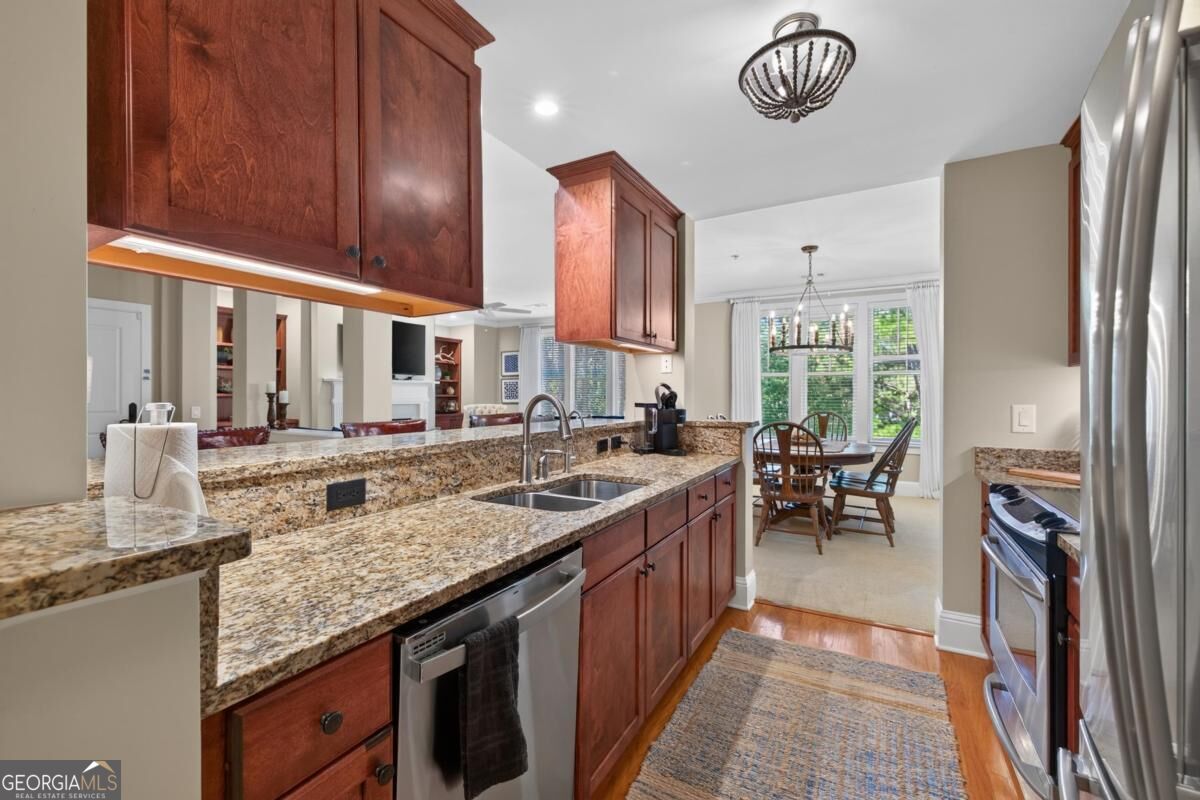 1020 F Creekside # F
