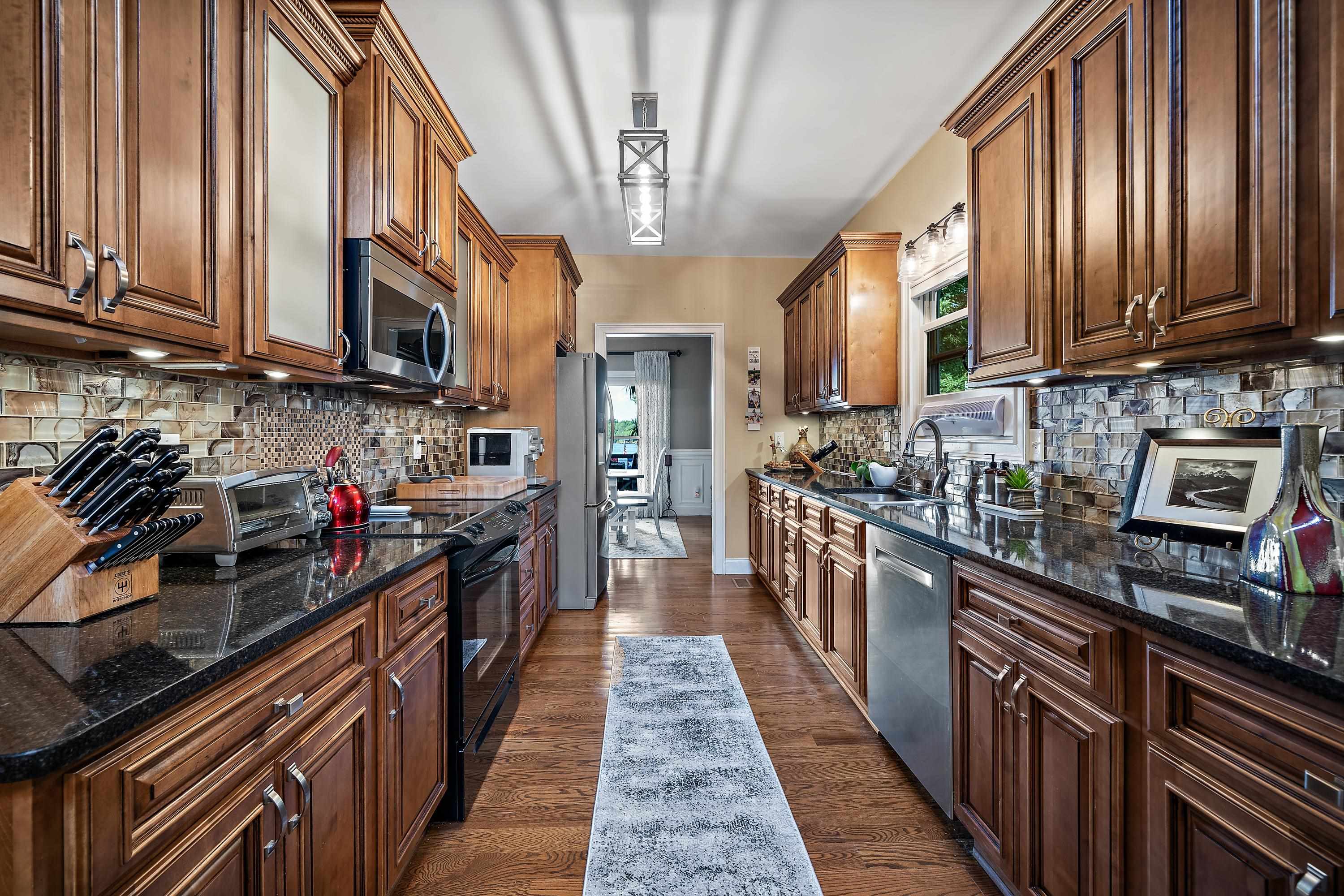 119 NORTHSHORE DRIVE