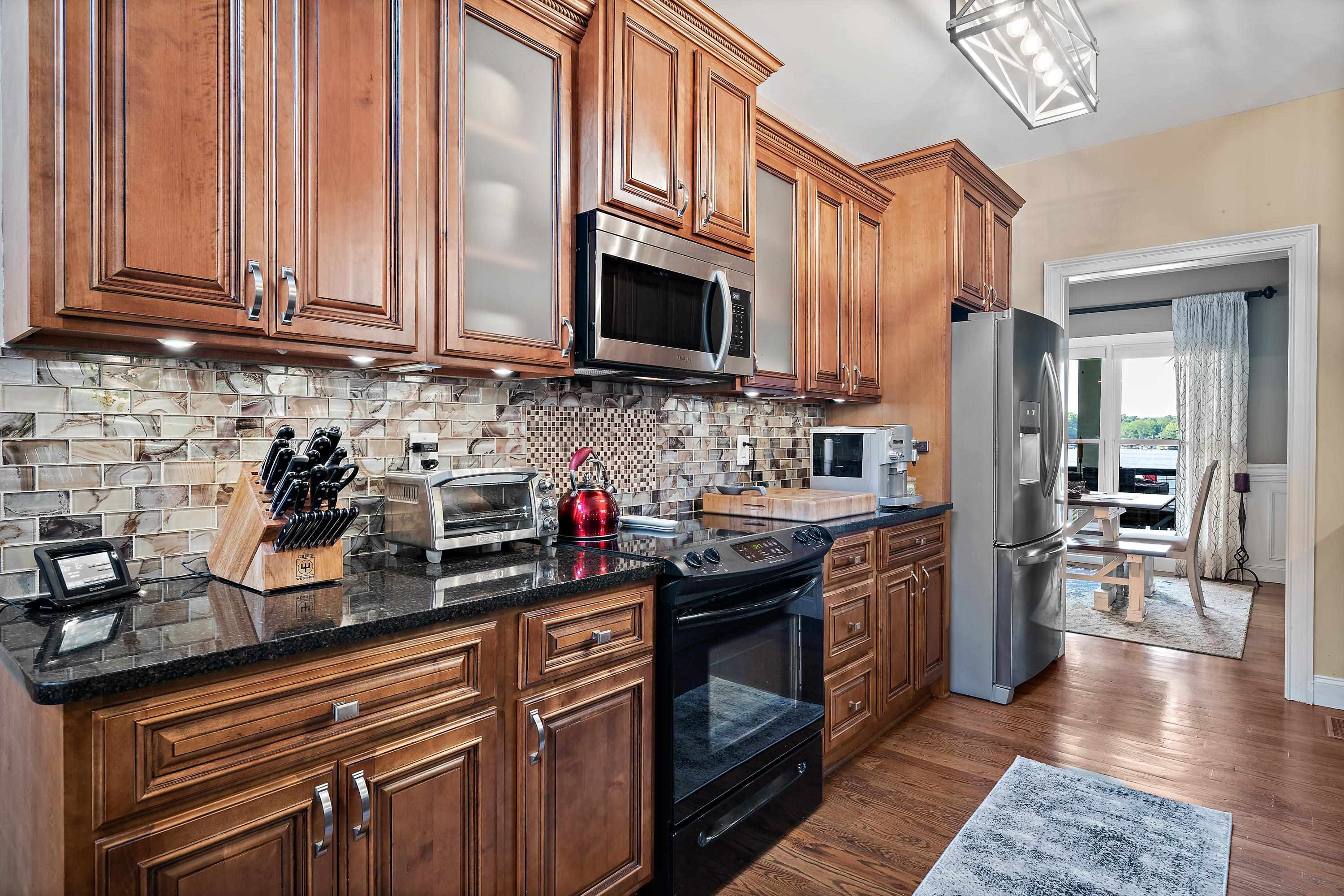 119 NORTHSHORE DRIVE