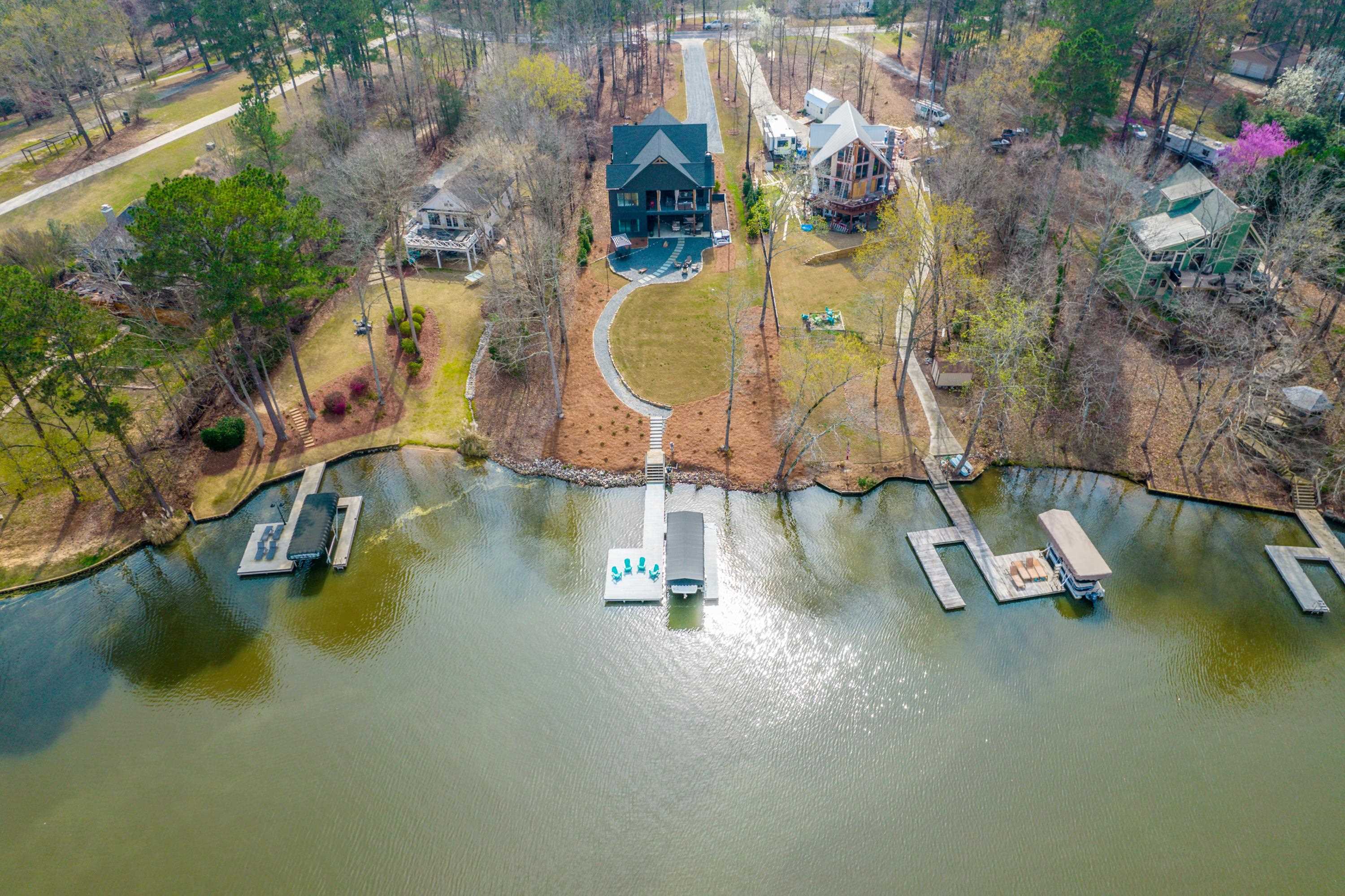 186 HICKORY POINT DRIVE