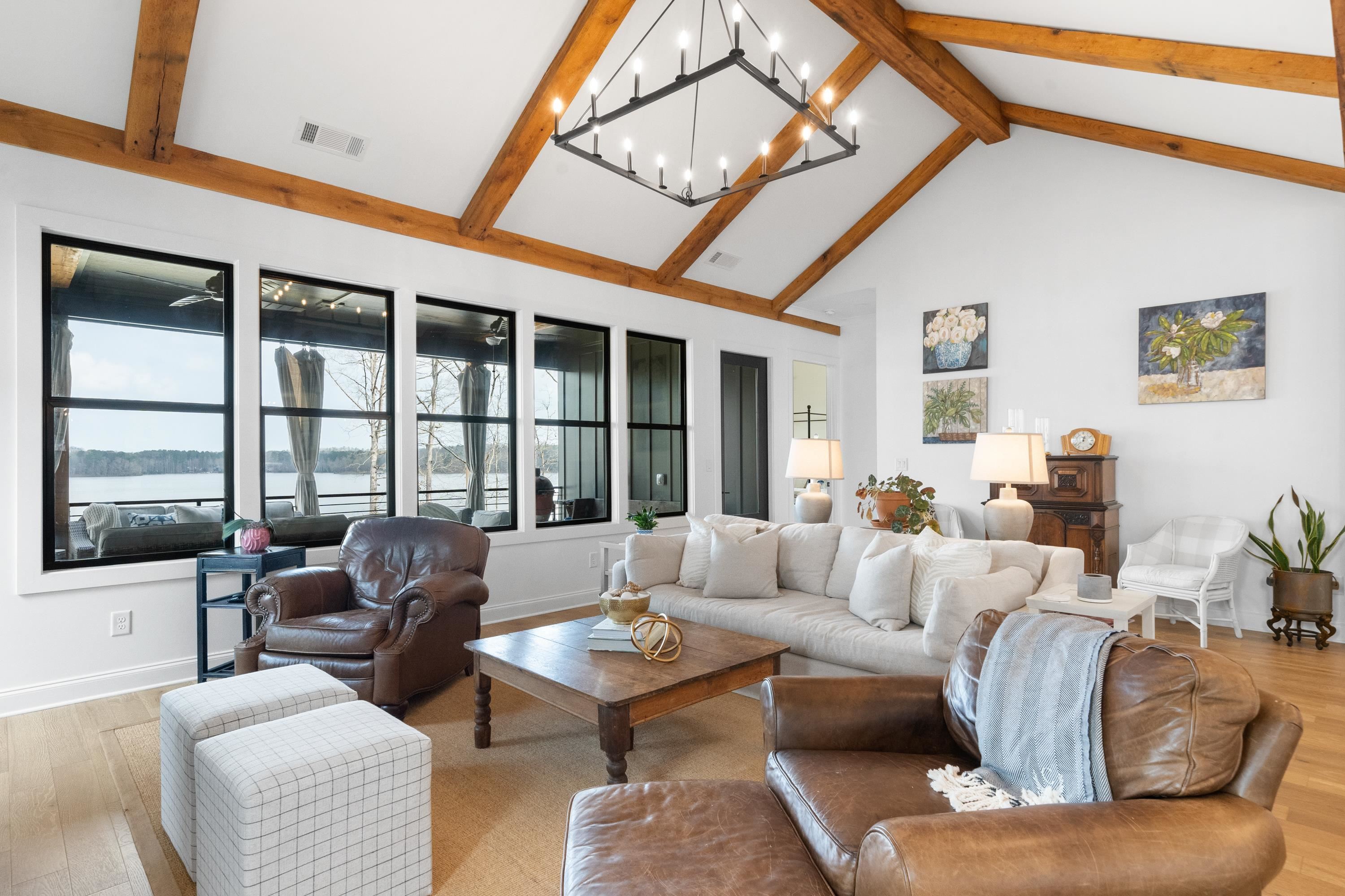 186 HICKORY POINT DRIVE