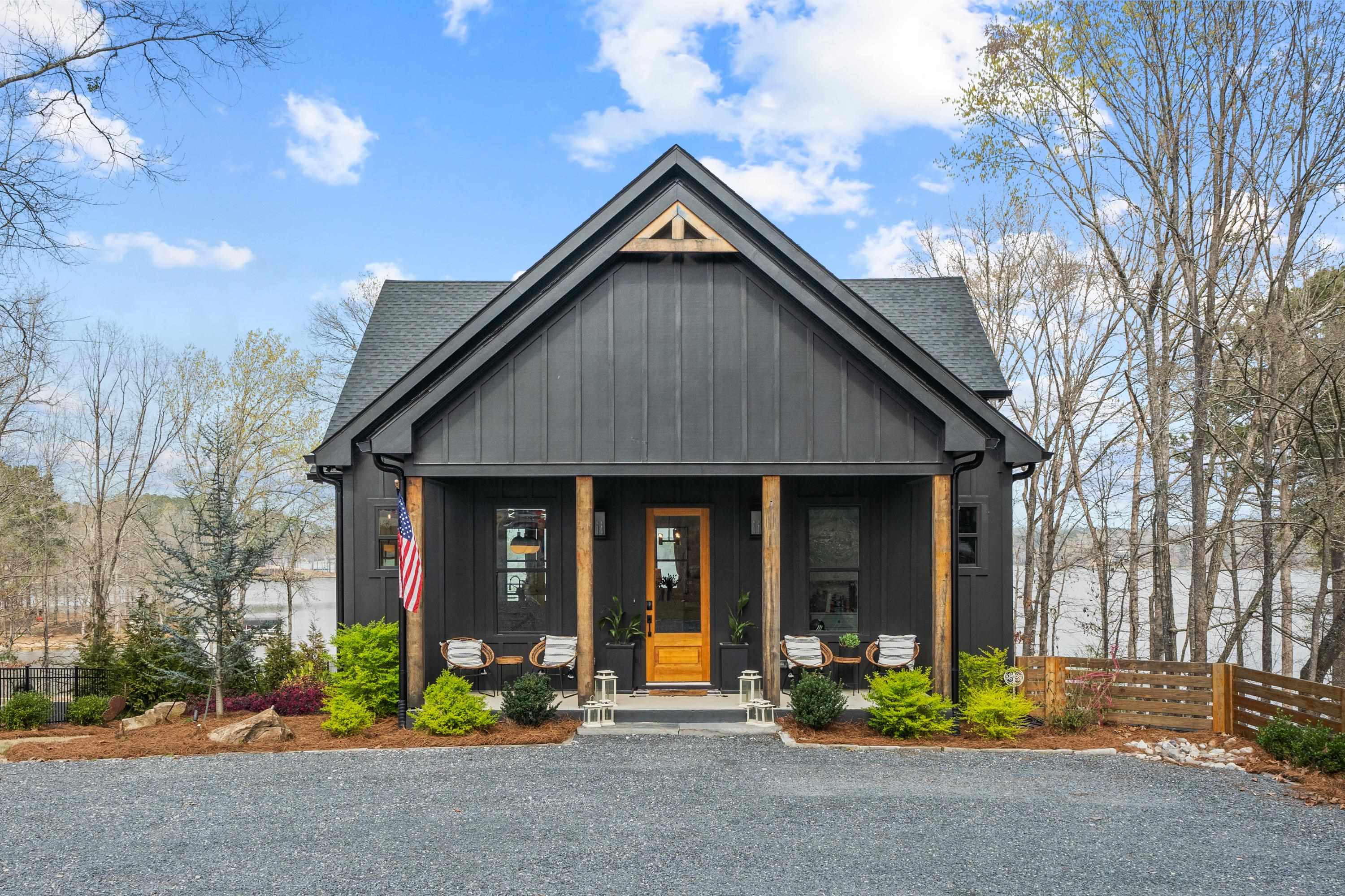 186 HICKORY POINT DRIVE