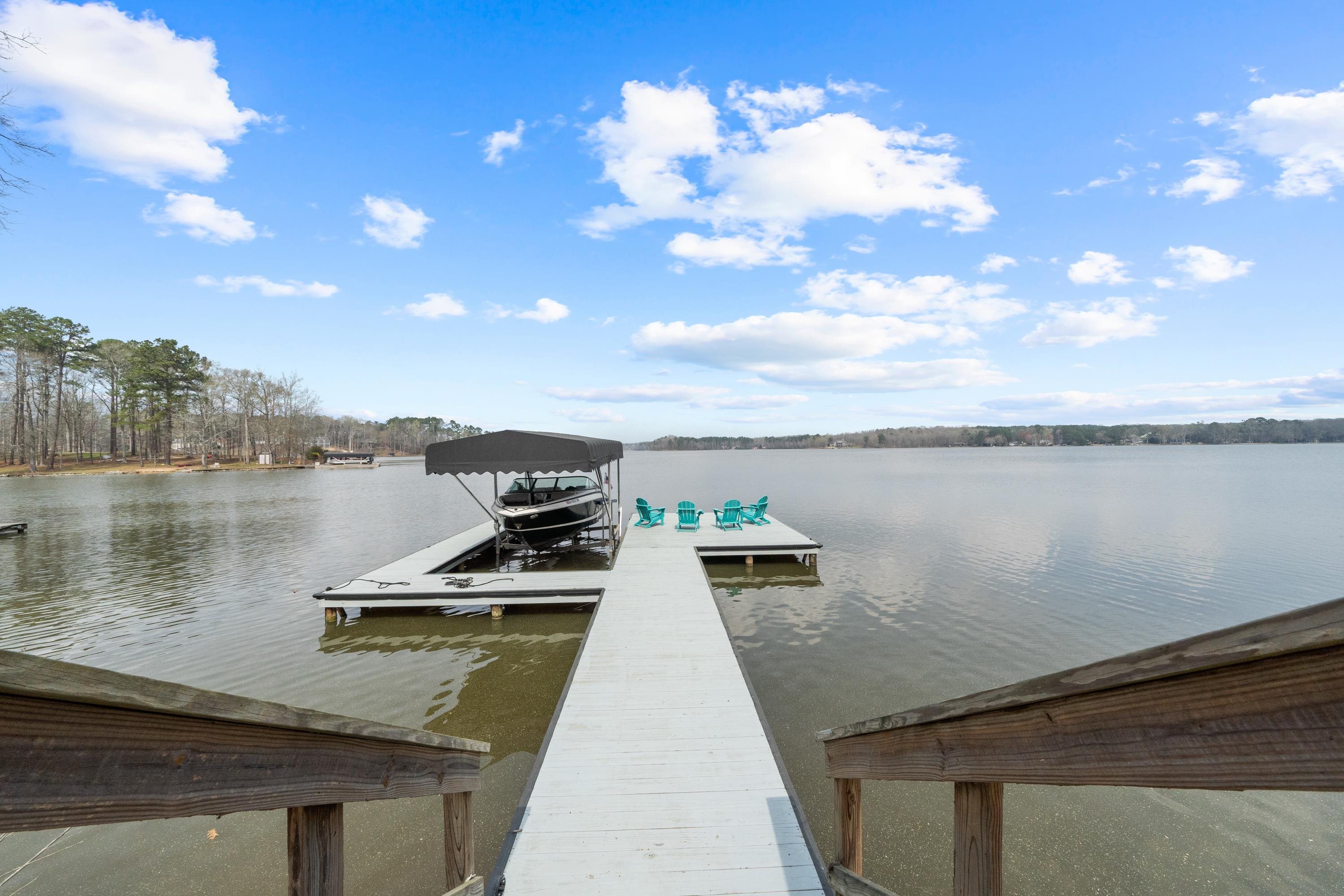 186 HICKORY POINT DRIVE