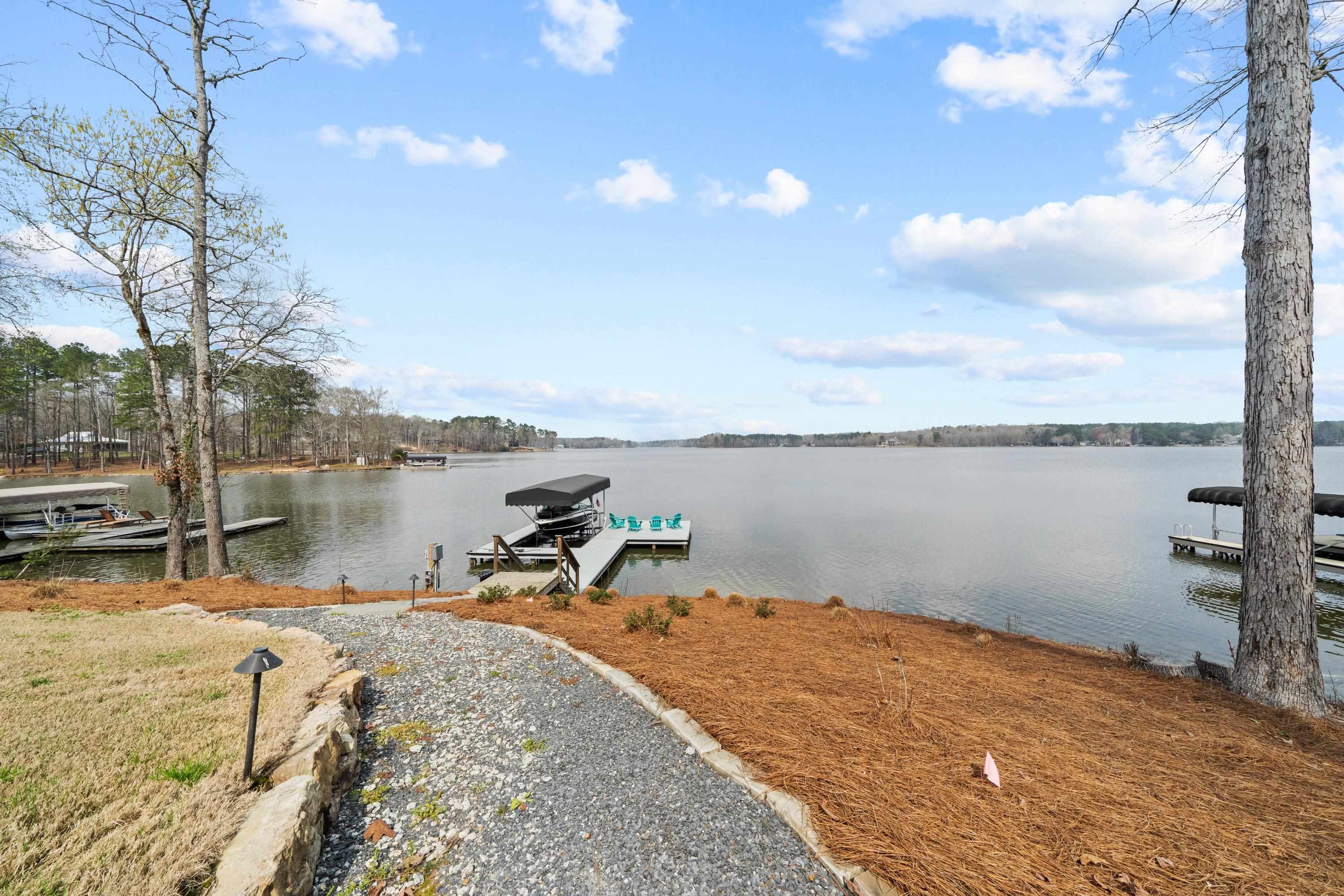186 HICKORY POINT DRIVE