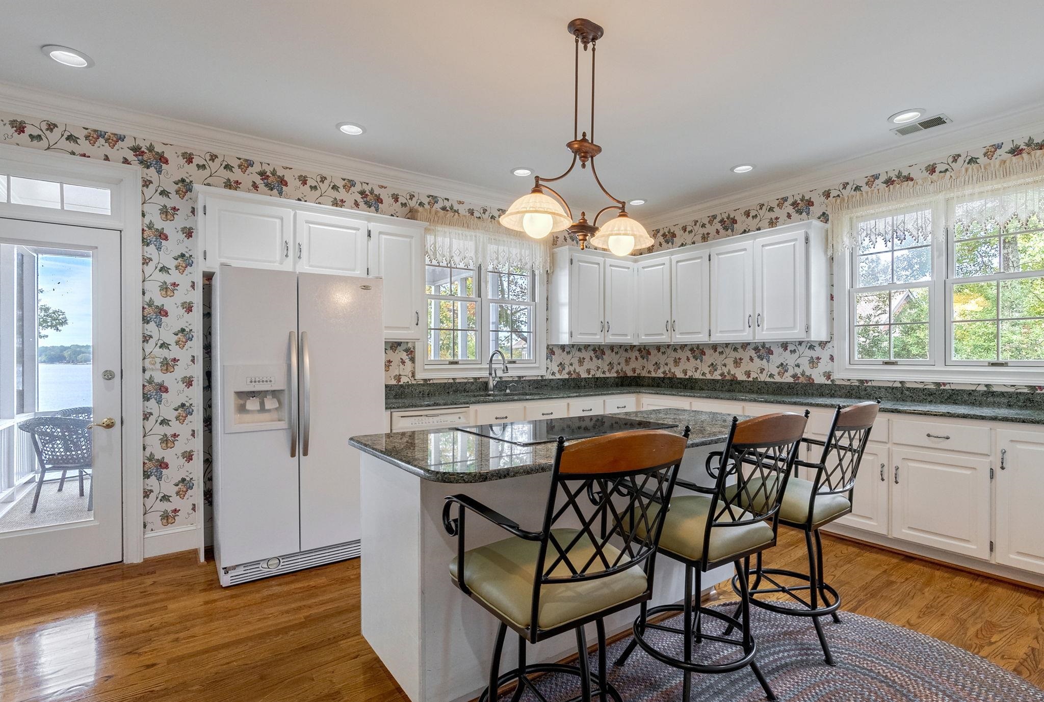 1970 GARNERS FERRY ROAD
