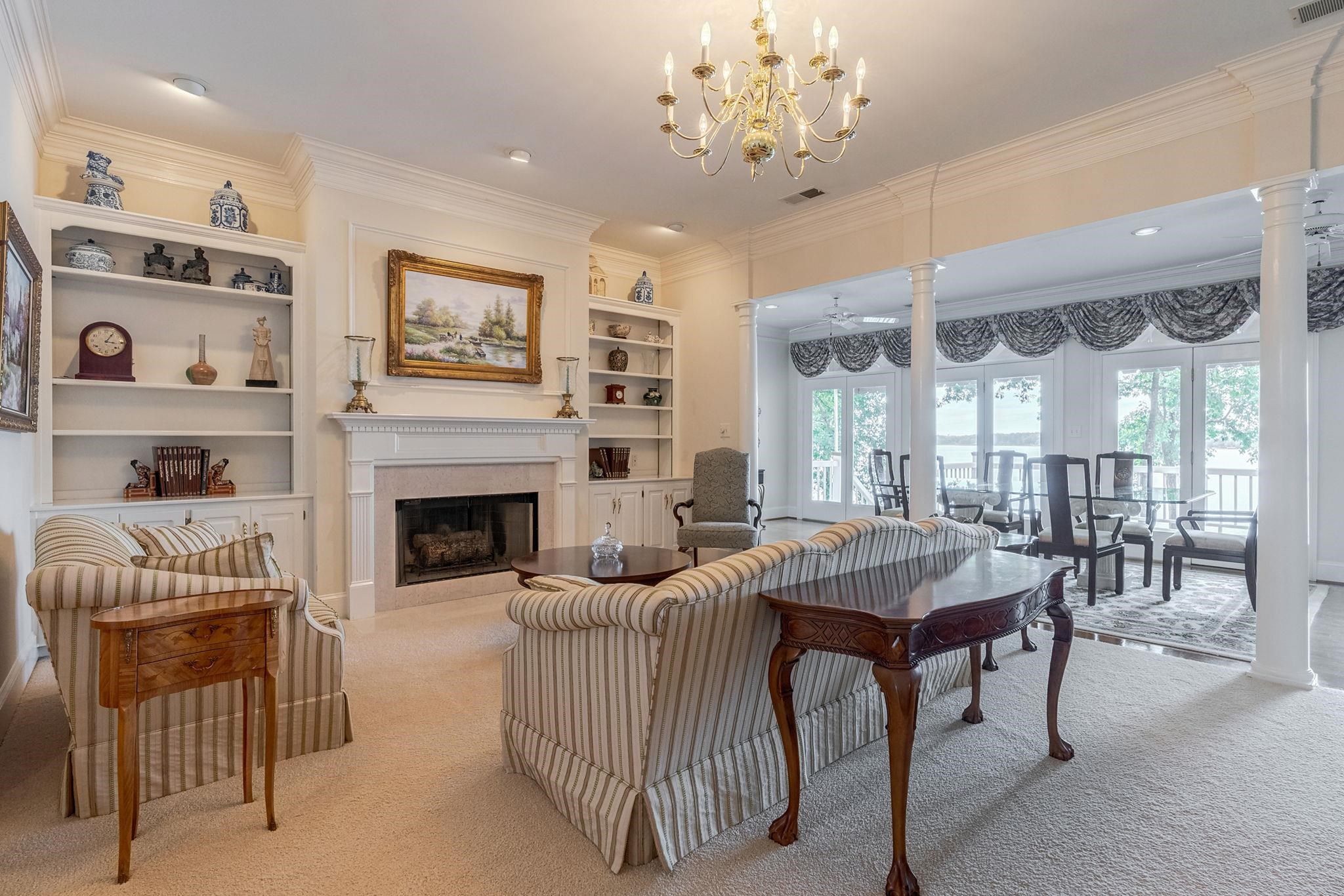 1970 GARNERS FERRY ROAD