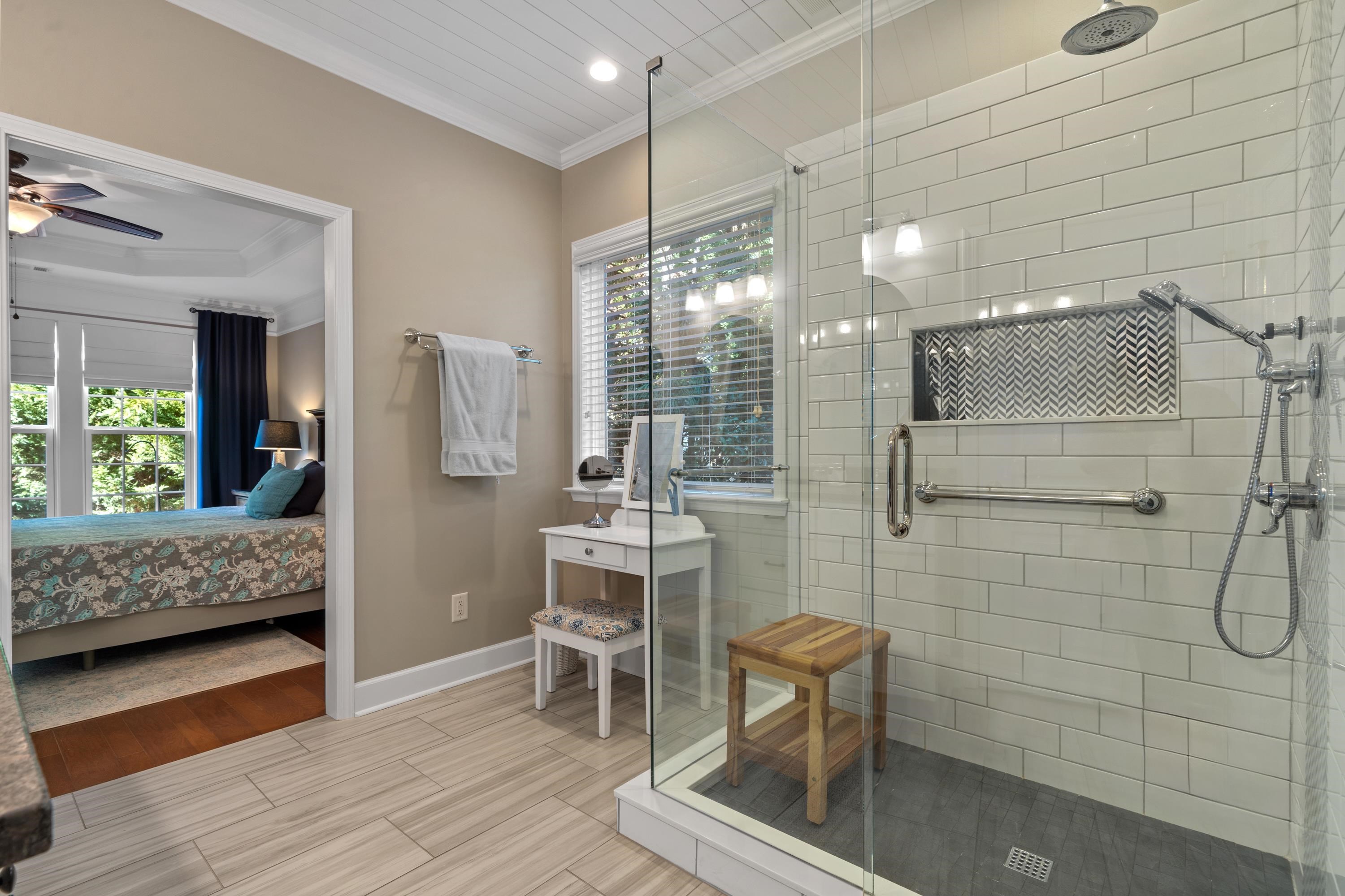 1011 ASKEW STATION BEND