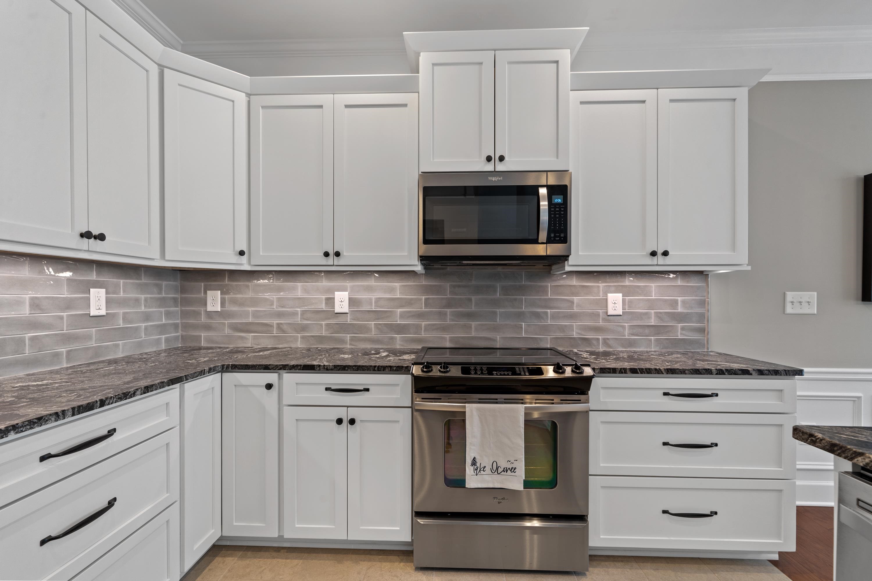 1011 ASKEW STATION BEND