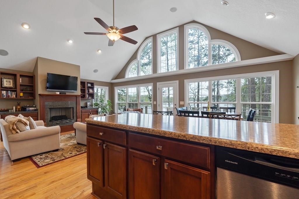 271 THOMAS DRIVE