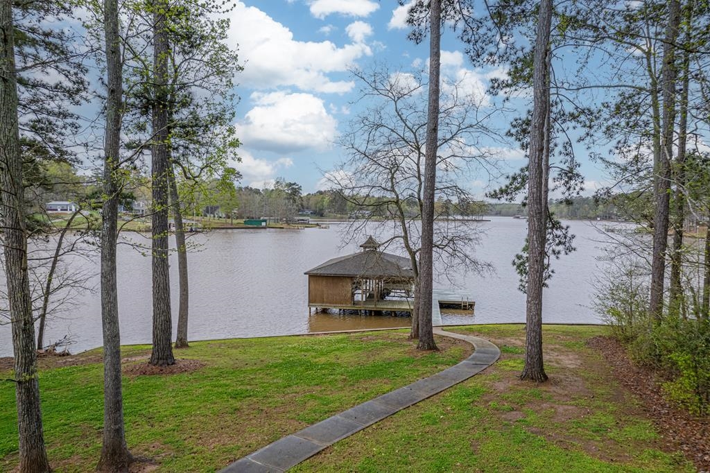 271 THOMAS DRIVE