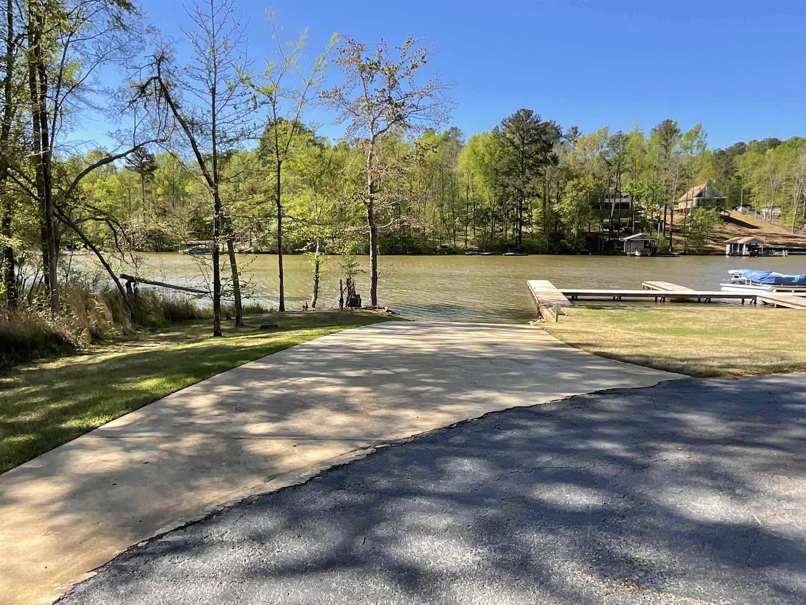 104 WATERSIDE DRIVE