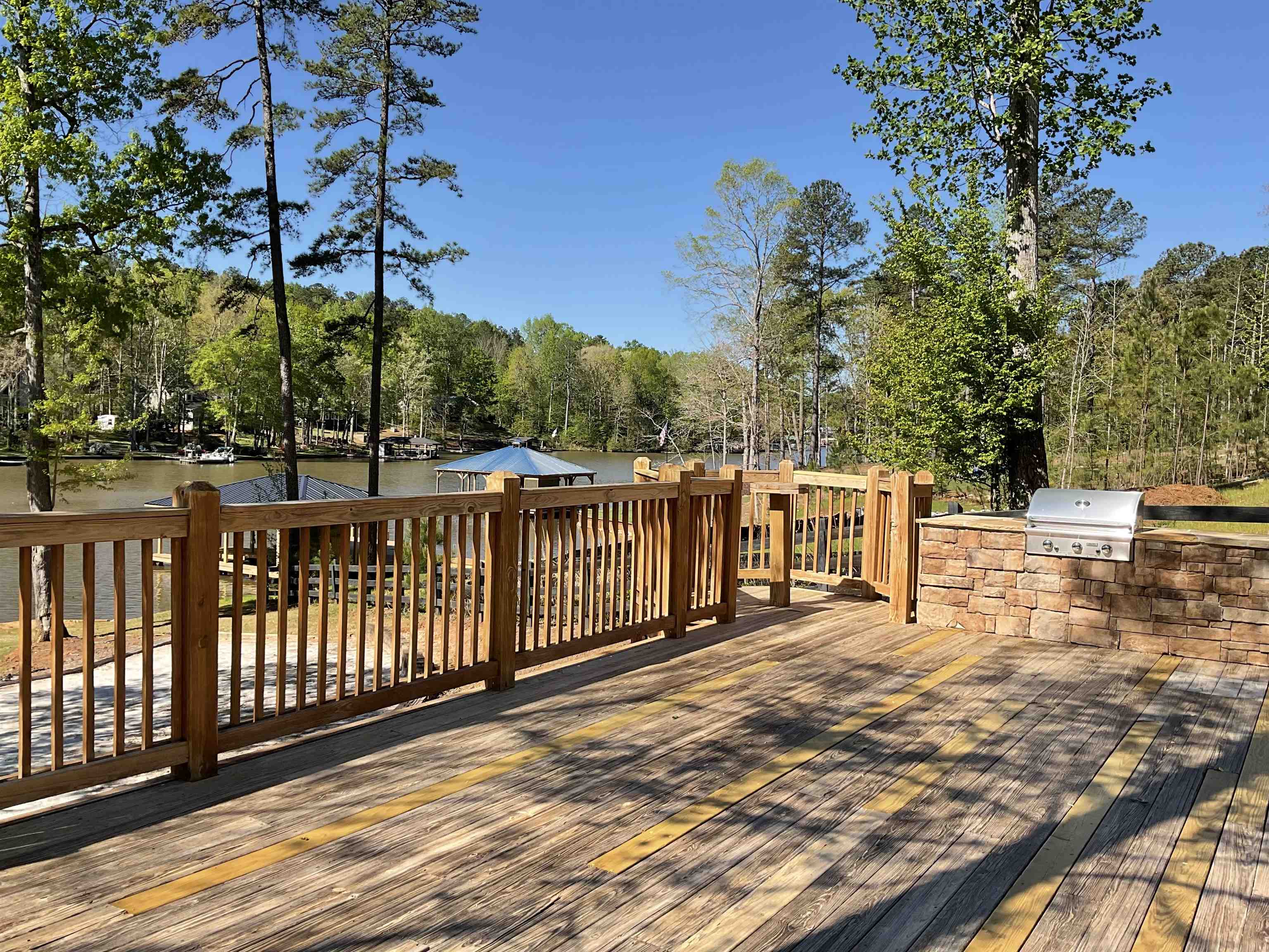 104 WATERSIDE DRIVE