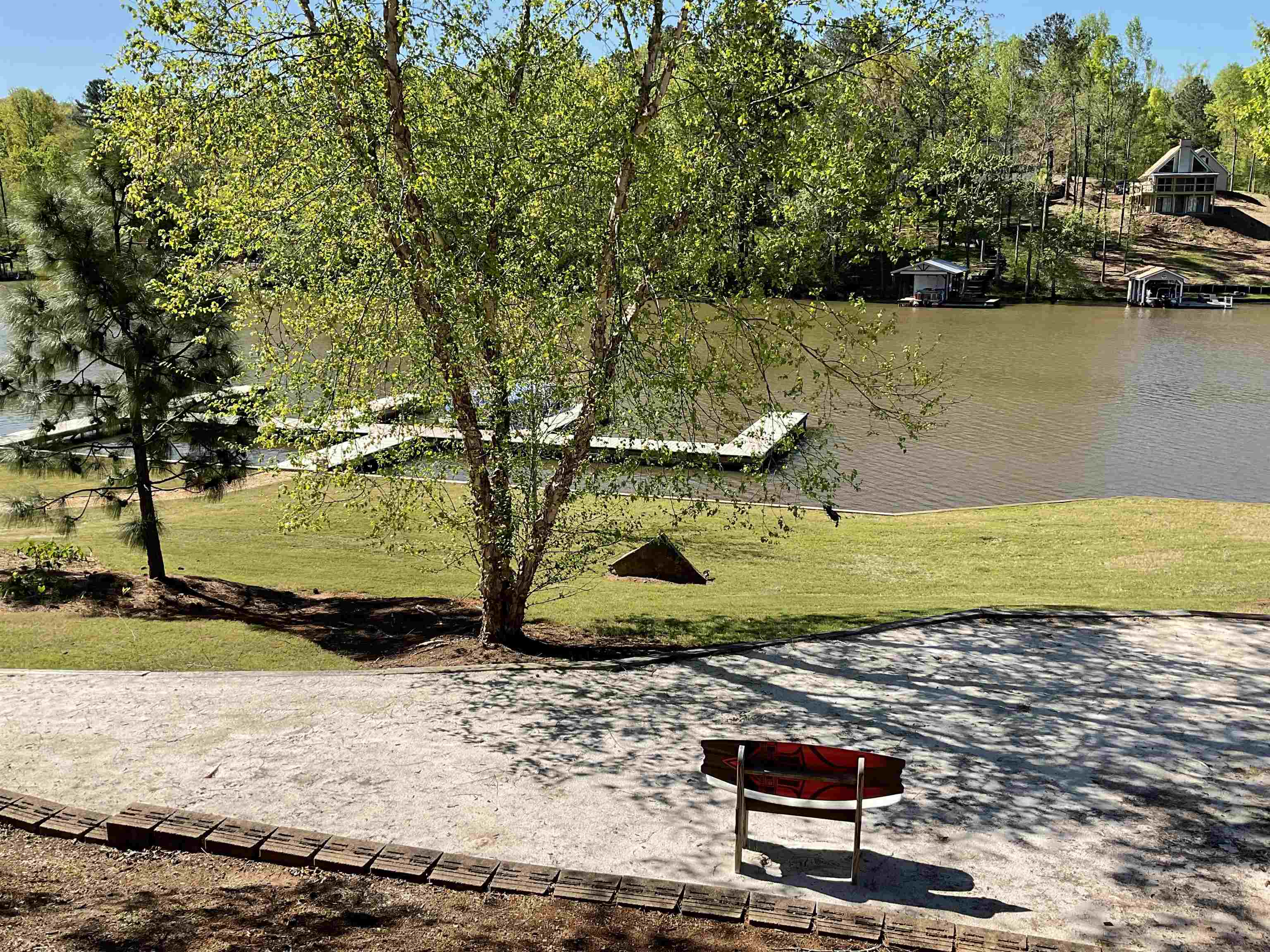 104 WATERSIDE DRIVE