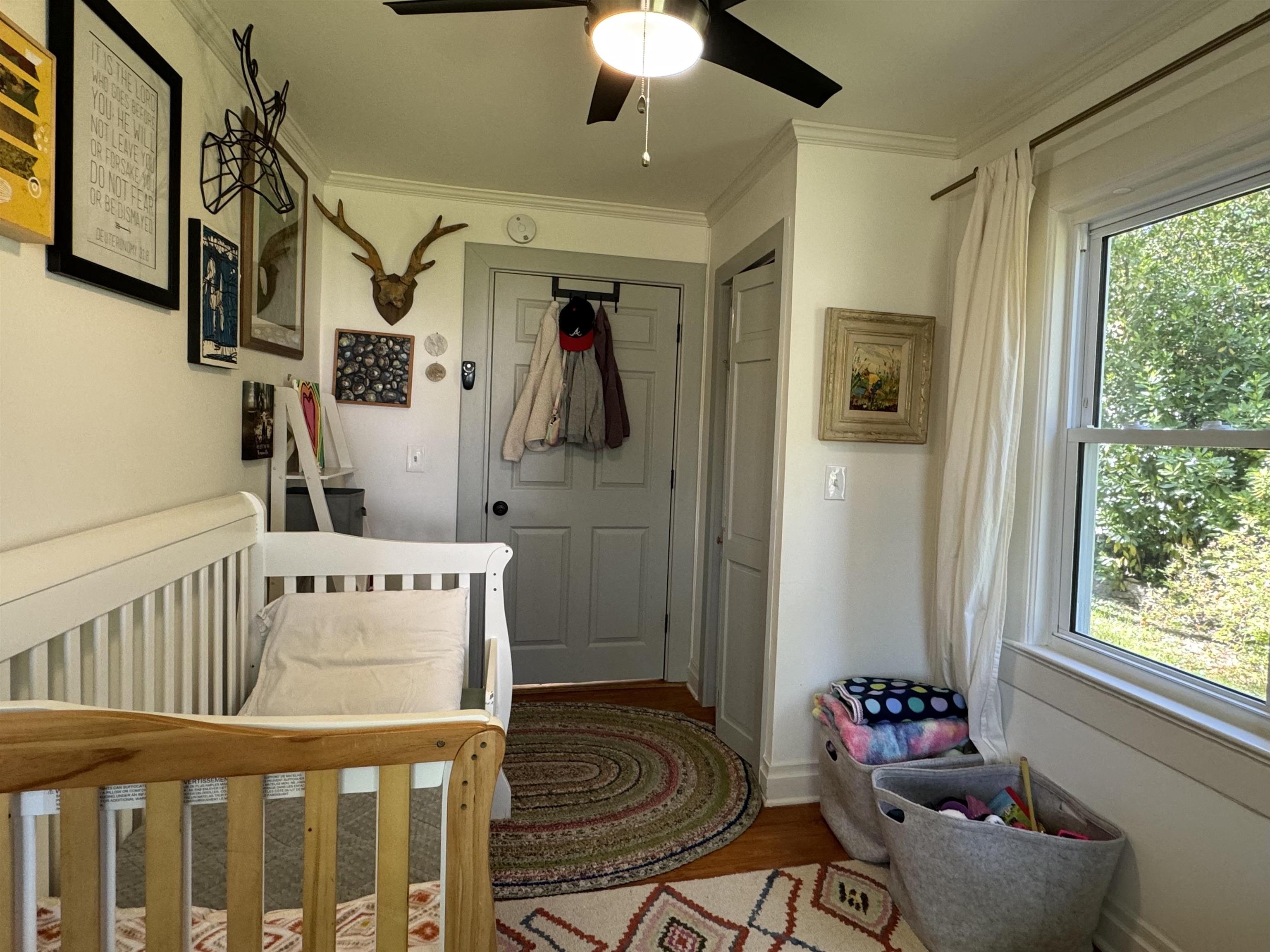 204 N WALNUT STREET
