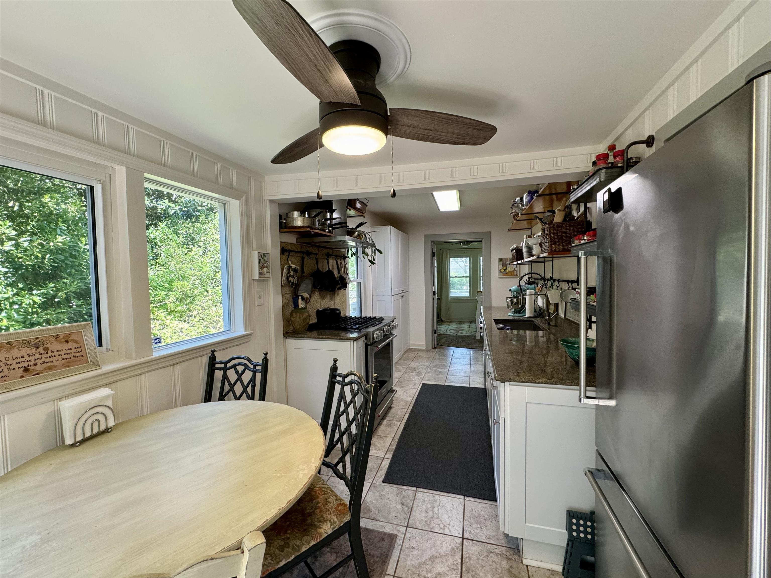 204 N WALNUT STREET