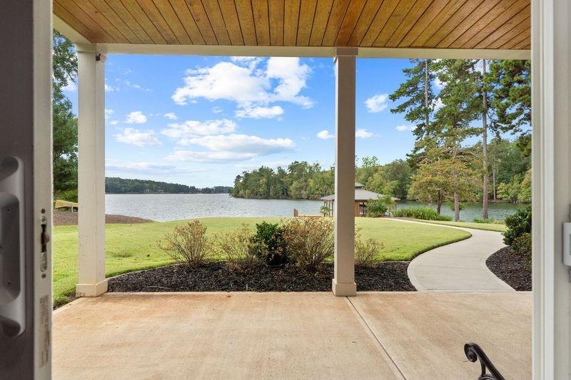 143 NE ISLAND CREEK DRIVE