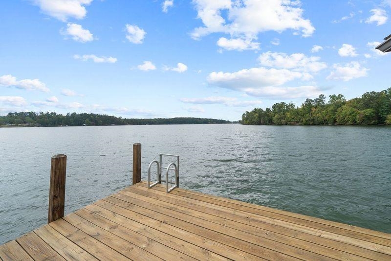 143 NE ISLAND CREEK DRIVE