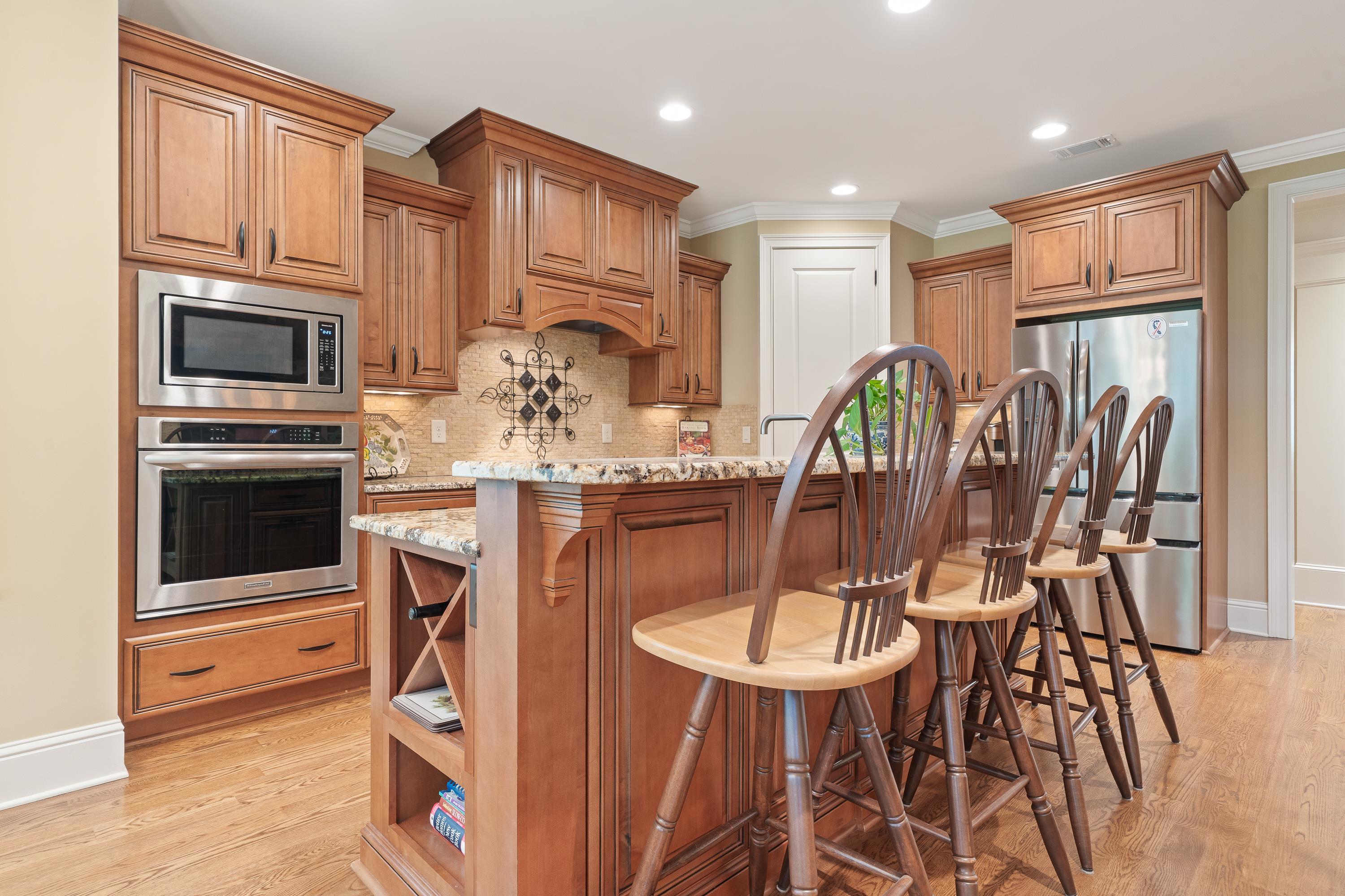 1121 CRACKERS NECK ROAD