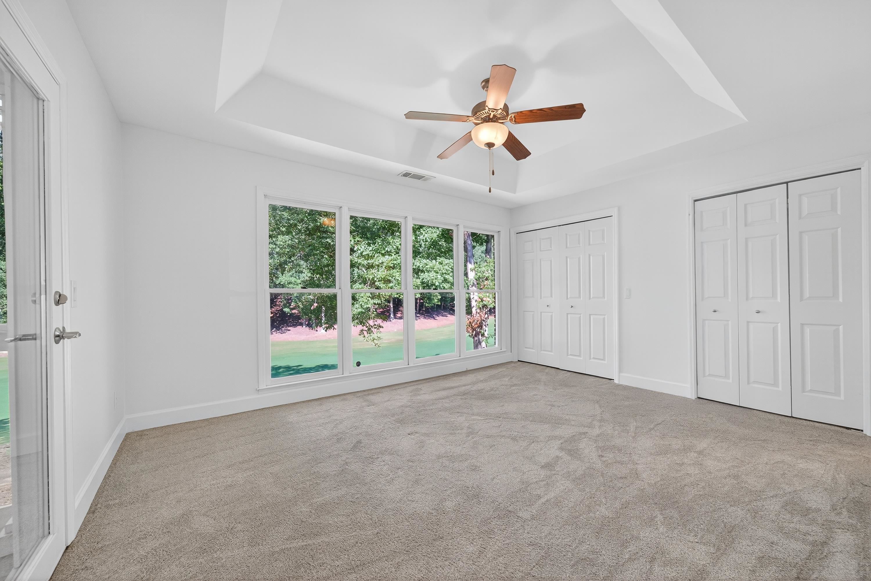 1073 CLUB HOUSE LANE